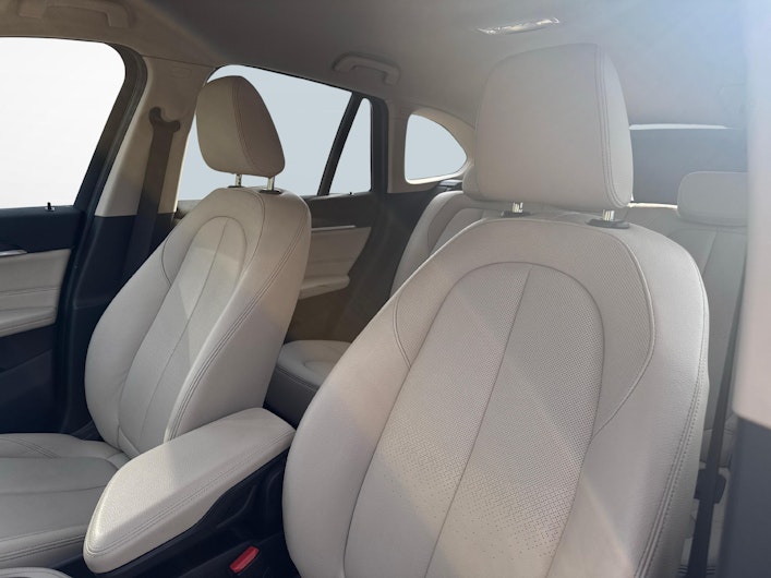 Vehicle image BMW X1