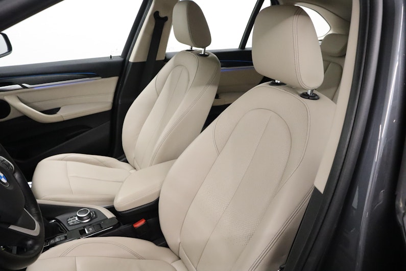 Vehicle image BMW X1