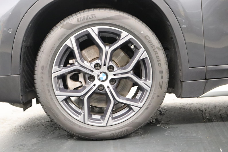 Vehicle image BMW X1