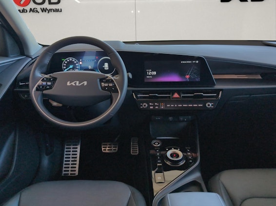 Vehicle image 28