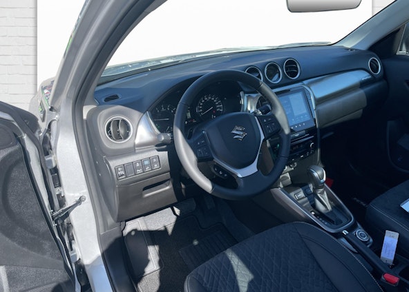 Vehicle image 5 Vehicle image 5