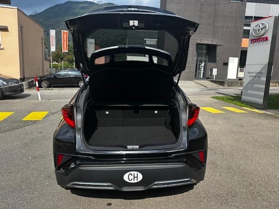 Vehicle image 20