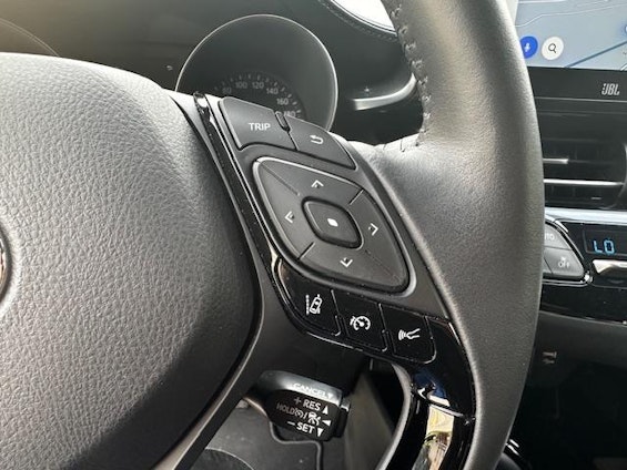 Vehicle image 16 Vehicle image 16