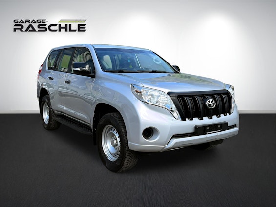 First vehicle image