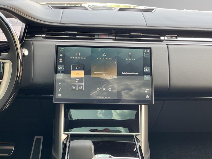 Vehicle image LAND ROVER RANGE ROVER