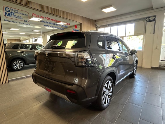 Vehicle image 7