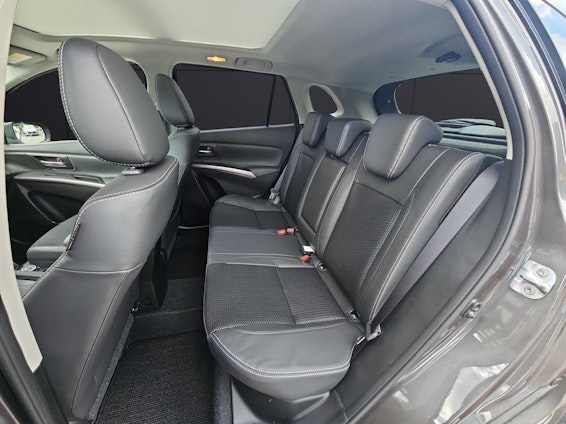 Vehicle image 12 Vehicle image 12