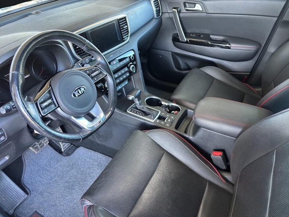 Vehicle image 8
