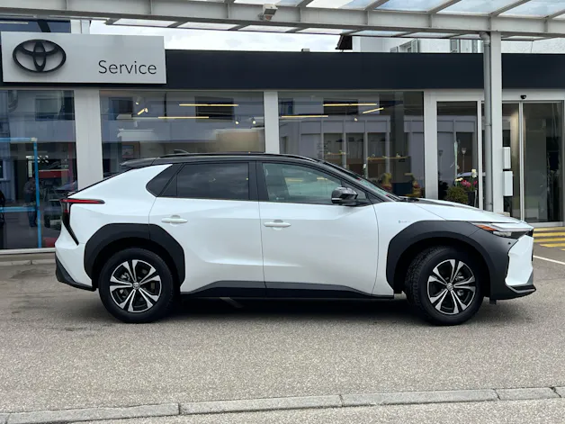 Toyota bZ4X Style AWD