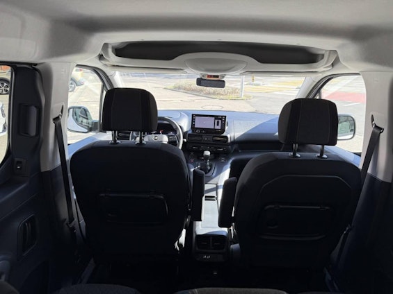 Vehicle image 12 Vehicle image 12