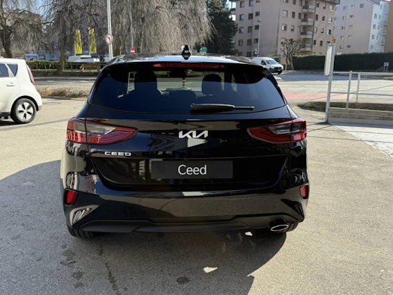 Vehicle image 5 Vehicle image 5