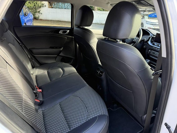 Vehicle image 11 Vehicle image 11