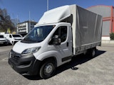 First vehicle image