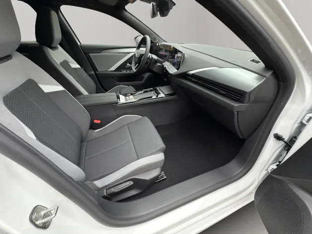 Opel Astra L Sports Tourer 1.2 Turbo HYBRID