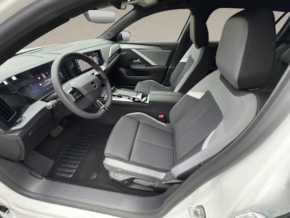 Vehicle image 8 Vehicle image 8