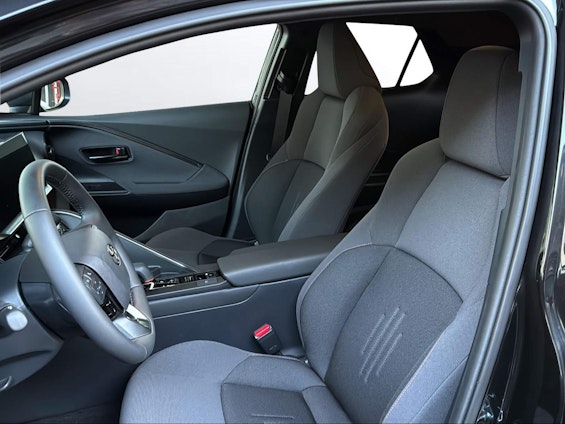 Vehicle image 5 Vehicle image 5