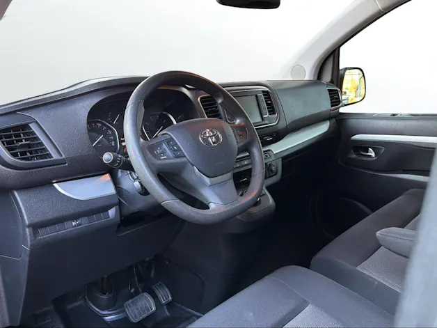 Toyota PROACE Verso L1 2.0 D Shuttle