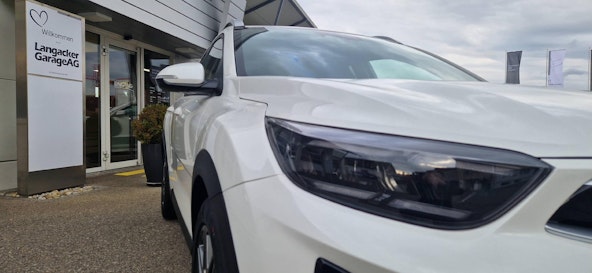 Vehicle image 14 Vehicle image 14