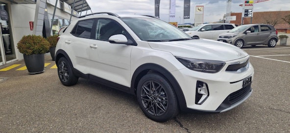 Vehicle image 13 Vehicle image 13