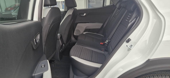 Vehicle image 9 Vehicle image 9