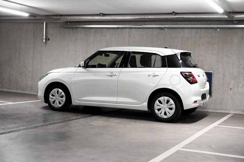 Vehicle image SUZUKI SWIFT