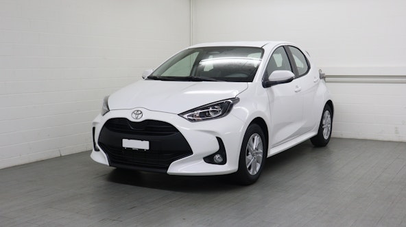 First vehicle image