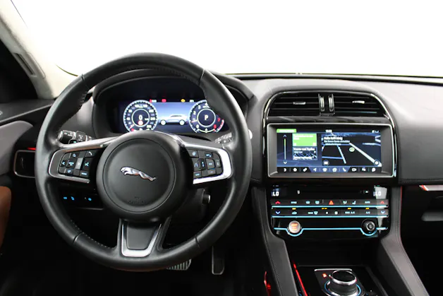 Jaguar F-Pace 2.0 T 250 PORTFOLIO AWD *LEASING 1.99%*