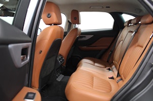 Vehicle image JAGUAR F-Pace 2.0 T 250 Portfolio AWD