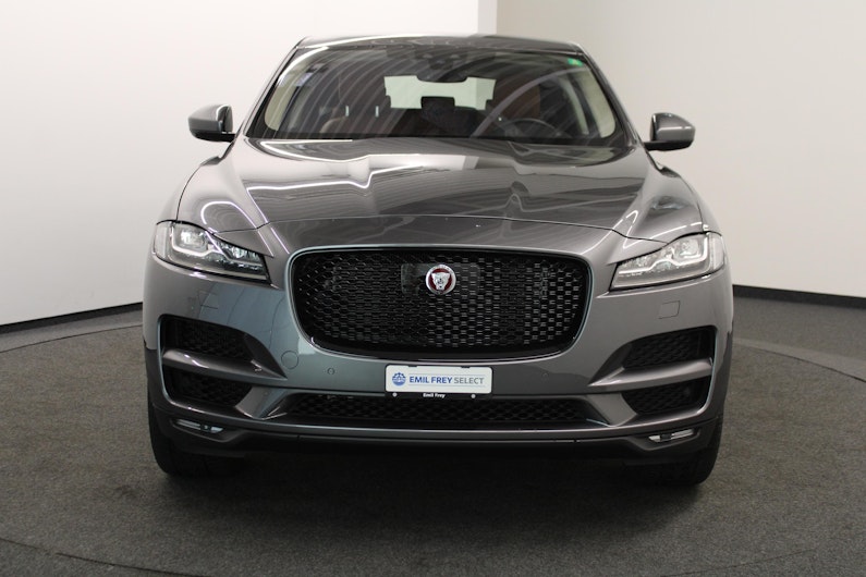 Vehicle image JAGUAR F-PACE