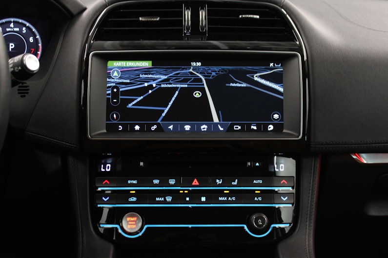 Vehicle image JAGUAR F-PACE