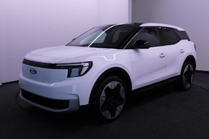 Vehicle image FORD Explorer Extended Range Premium AWD