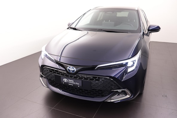 First vehicle image