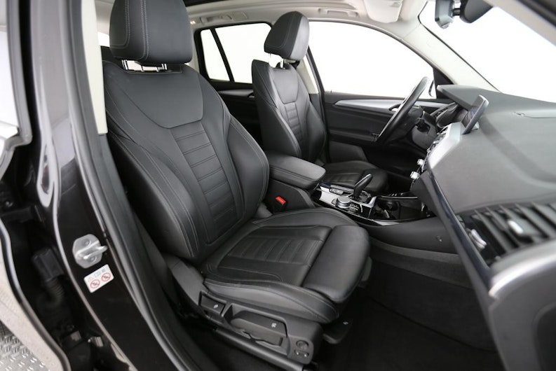 Vehicle image BMW X3