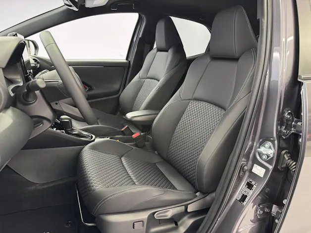 Toyota Yaris 1.5 VVT-i HSD Premium