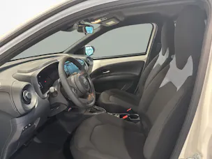 Toyota Aygo X 1.5 VVT-i HSD Comfort