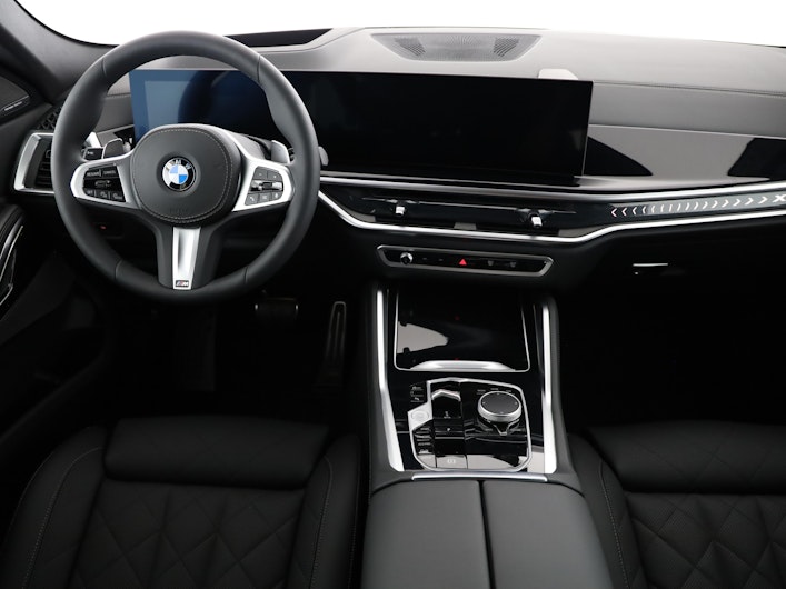 Vehicle image BMW X6