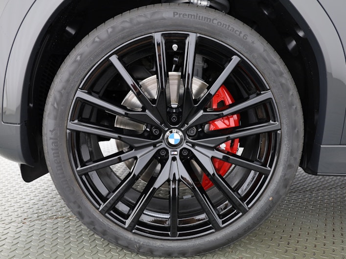 Vehicle image BMW X6