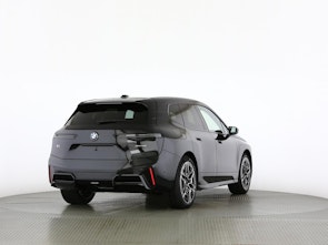 Vehicle image BMW iX xDrive60