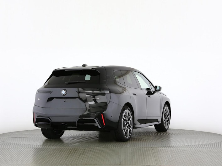 Vehicle image BMW iX