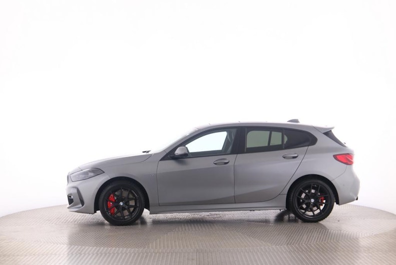 Vehicle image BMW 1 SERIES