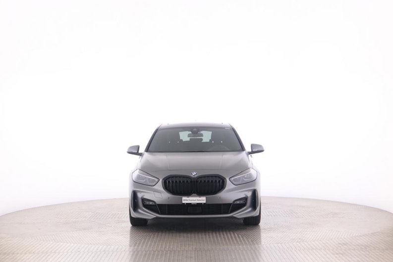 Vehicle image BMW 1 SERIES