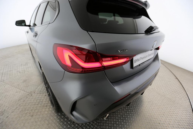 Vehicle image BMW 1 SERIES