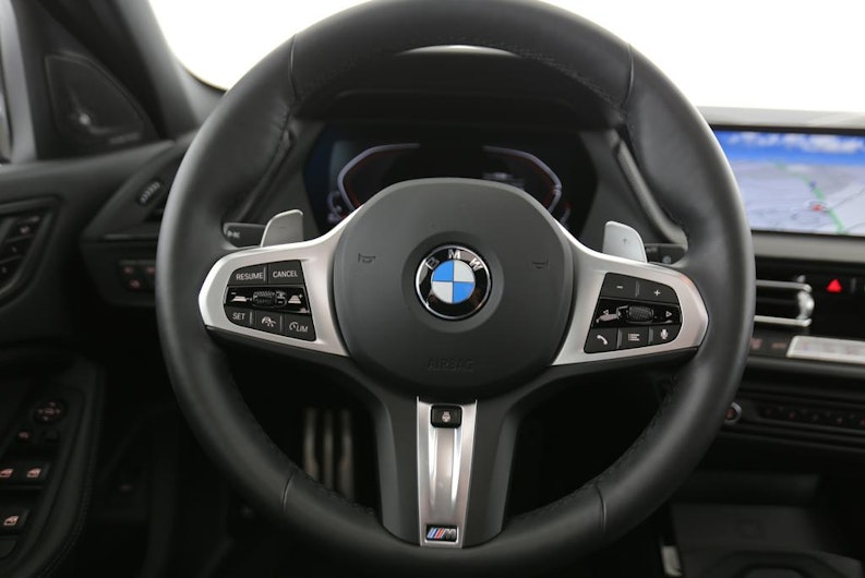 Vehicle image BMW 1 SERIES