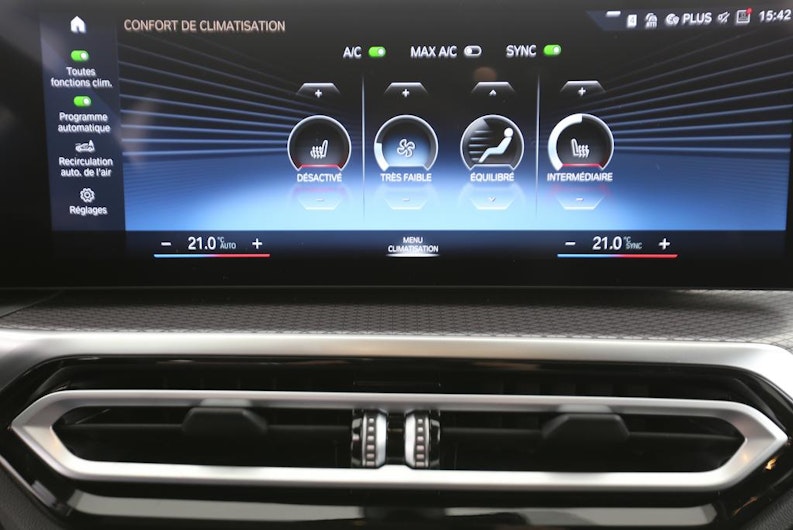 Vehicle image BMW 3 SERIES