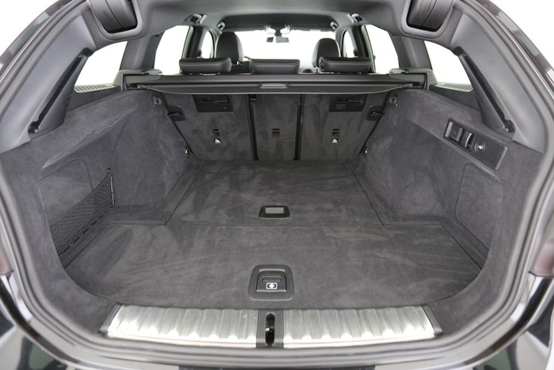 Vehicle image BMW 3 SERIES