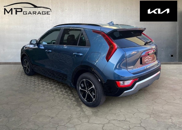 Vehicle image 6 Vehicle image 6