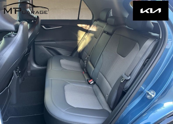 Vehicle image 14 Vehicle image 14