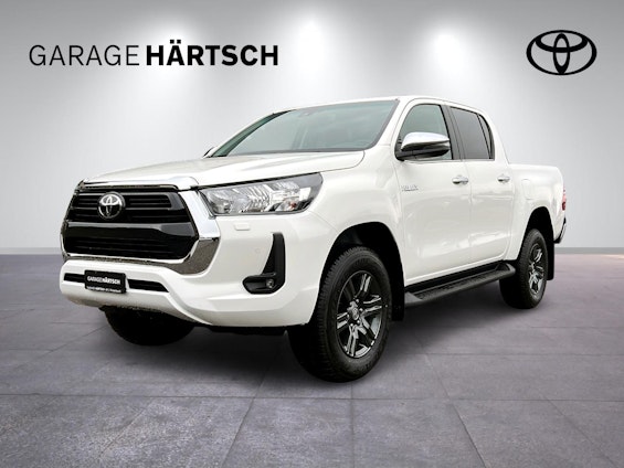 First vehicle image