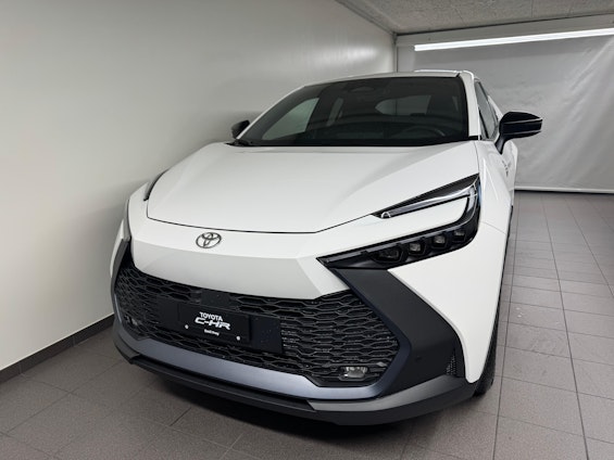 First vehicle image