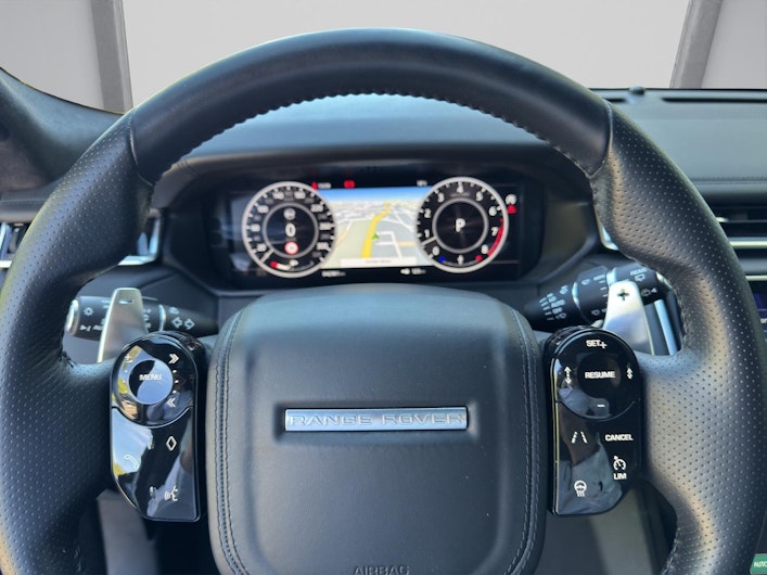 Vehicle image LAND ROVER RANGE ROVER VELAR